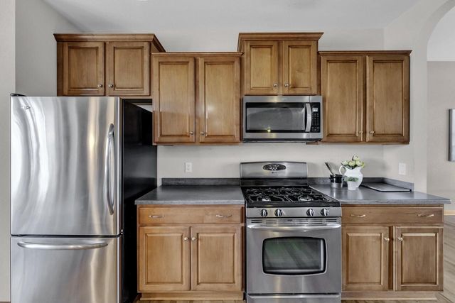 2844 Oakmont DRIVE, East Troy, WI 53120