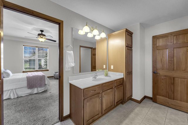 2844 Oakmont DRIVE, East Troy, WI 53120