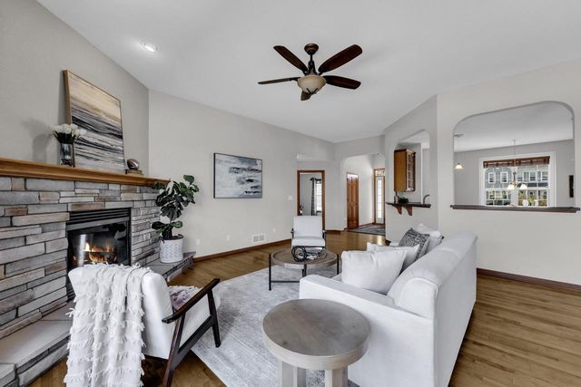 2844 Oakmont DRIVE, East Troy, WI 53120