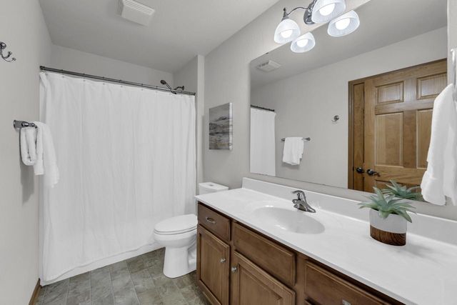 2844 Oakmont DRIVE, East Troy, WI 53120