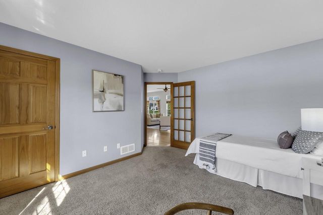 2844 Oakmont DRIVE, East Troy, WI 53120