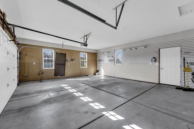 2844 Oakmont DRIVE, East Troy, WI 53120