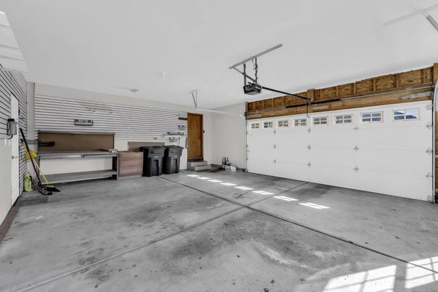 2844 Oakmont DRIVE, East Troy, WI 53120