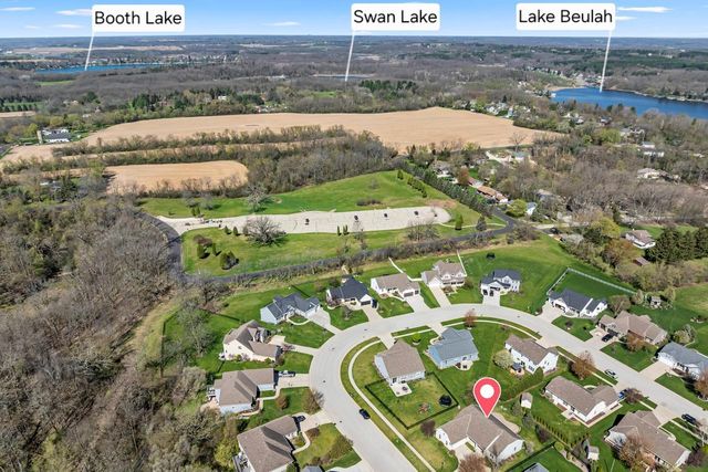 2844 Oakmont DRIVE, East Troy, WI 53120