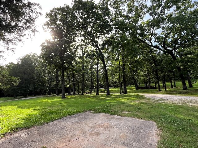 11804 Centerpoint Church Road, Prairie Grove, AR 72753
