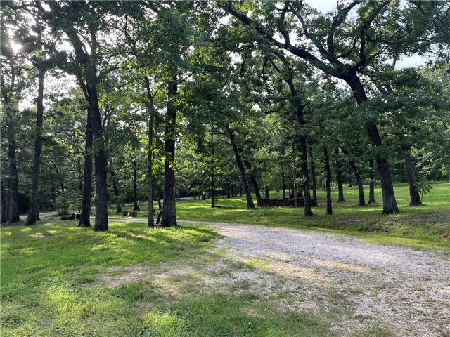 11804 Centerpoint Church Road, Prairie Grove, AR 72753
