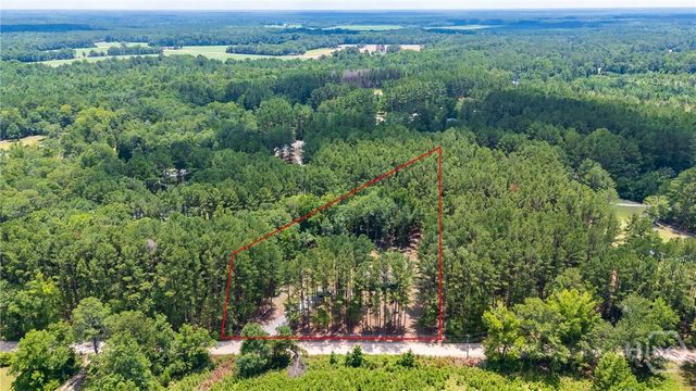 4112 Seed Tick Road, Ellabell, GA 31308
