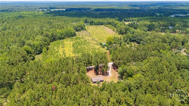 4112 Seed Tick Road, Ellabell, GA 31308