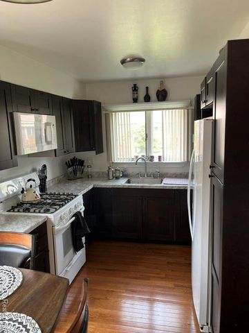 19936 N Great Oaks Circle J, Clinton Township, MI 48036