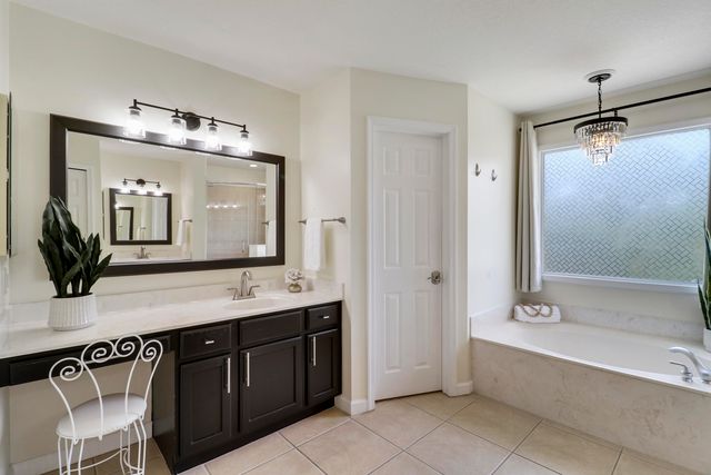 8088 Bautista Way, Palm Beach Gardens, FL 33418