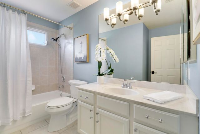 8088 Bautista Way, Palm Beach Gardens, FL 33418