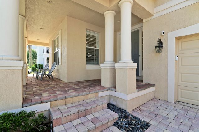 8088 Bautista Way, Palm Beach Gardens, FL 33418
