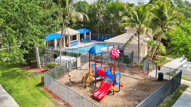 8088 Bautista Way, Palm Beach Gardens, FL 33418