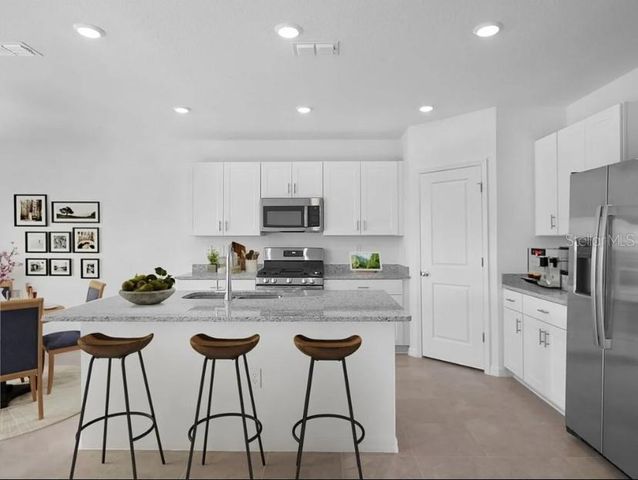 7480 SANDSTONE DRIVE, Groveland, FL 34736