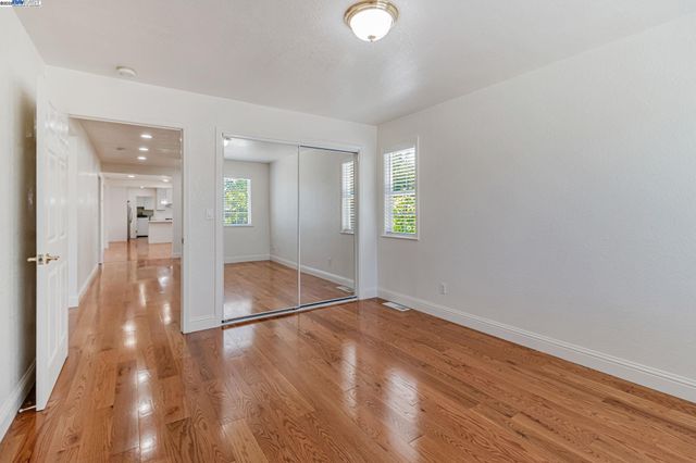 2940 Somerset Ave, Castro Valley, CA 94546