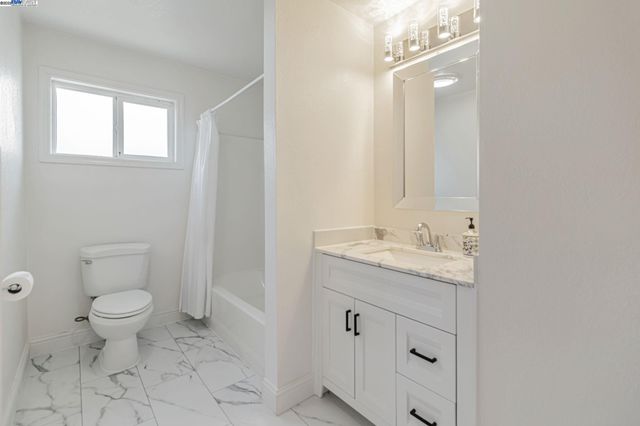 2940 Somerset Ave, Castro Valley, CA 94546