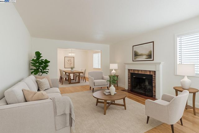 2940 Somerset Ave, Castro Valley, CA 94546