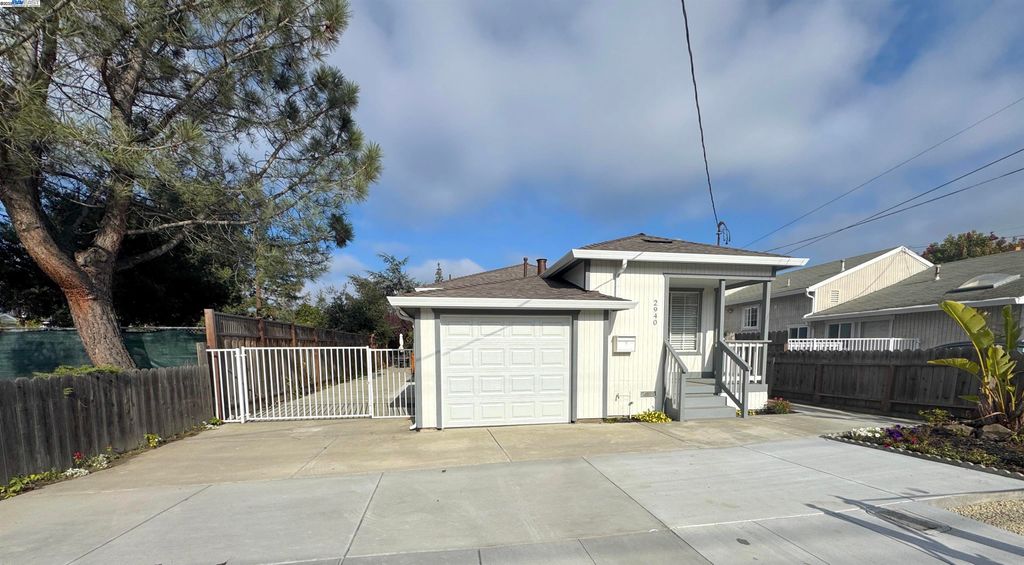 2940 Somerset Ave, Castro Valley, CA 94546