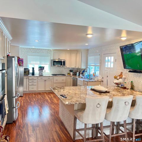66 Treat Avenue, Stamford, CT 06906