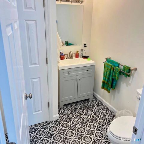 66 Treat Avenue, Stamford, CT 06906