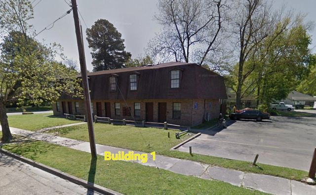 1100 W 18TH Avenue, Pine Bluff, AR 71601