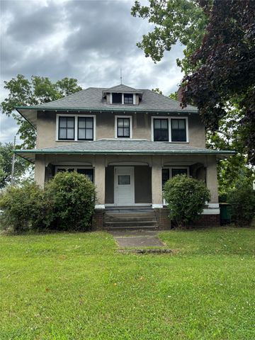 211 S Maple Street, Creston, IA 50801