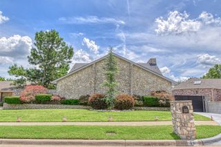 10 Rustic Hills Street, Norman, OK 73072