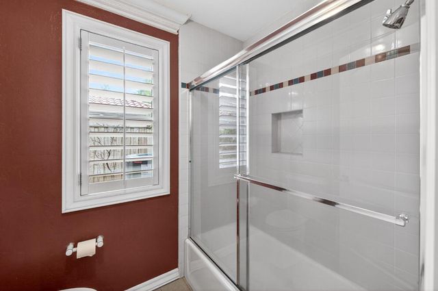 2450 W Beechwood Avenue, Fresno, CA 93711