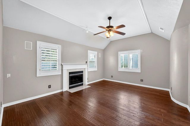 2450 W Beechwood Avenue, Fresno, CA 93711