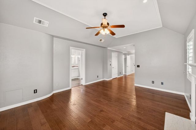 2450 W Beechwood Avenue, Fresno, CA 93711