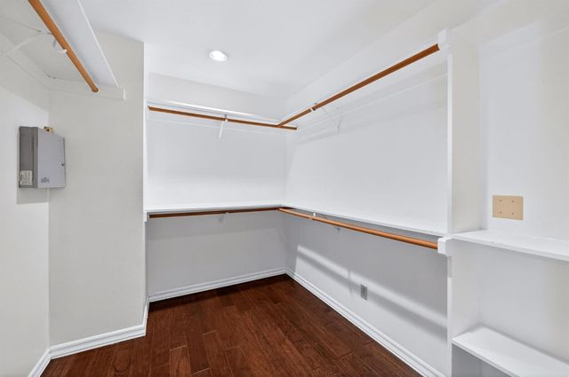 2450 W Beechwood Avenue, Fresno, CA 93711