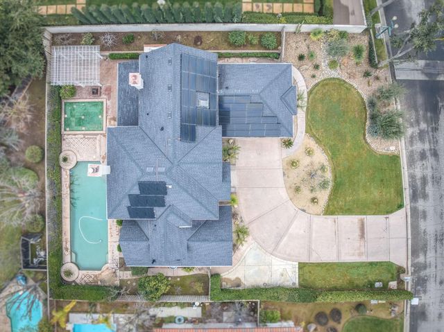 2450 W Beechwood Avenue, Fresno, CA 93711