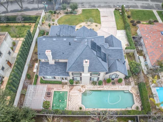 2450 W Beechwood Avenue, Fresno, CA 93711