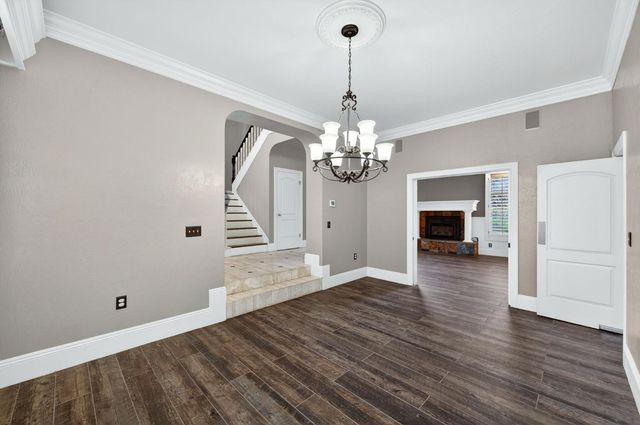 2450 W Beechwood Avenue, Fresno, CA 93711