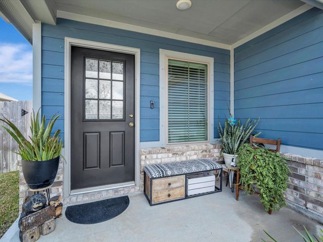 1185 Cavalry Junction Drive, Alvin, TX 77511