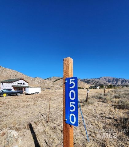 5050 E Baumgartner Rd, Featherville, ID 83647