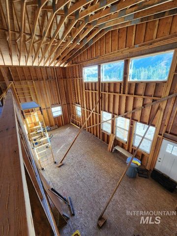 5050 E Baumgartner Rd, Featherville, ID 83647