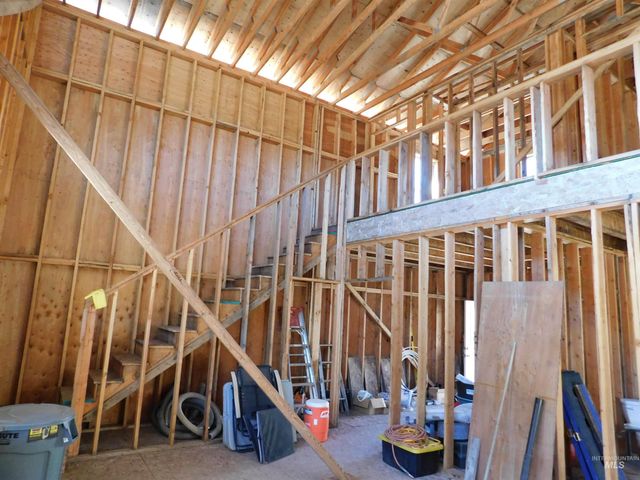 5050 E Baumgartner Rd, Featherville, ID 83647