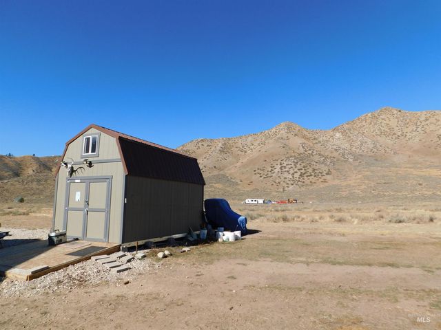 5050 E Baumgartner Rd, Featherville, ID 83647