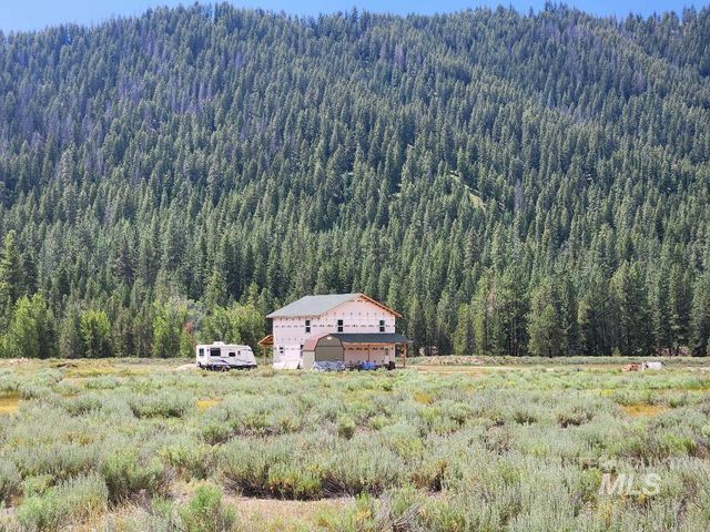 5050 E Baumgartner Rd, Featherville, ID 83647