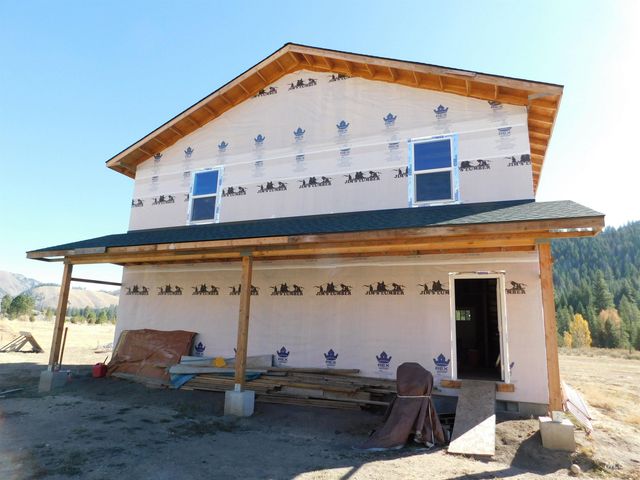 5050 E Baumgartner Rd, Featherville, ID 83647