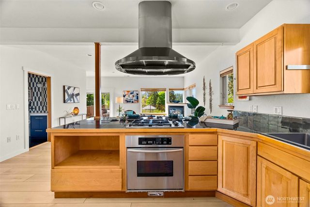 512 72nd Avenue NE, Olympia, WA 98506