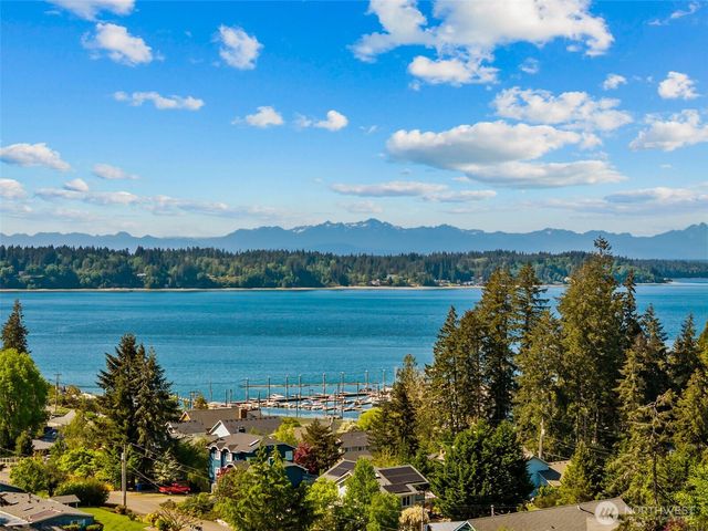 512 72nd Avenue NE, Olympia, WA 98506