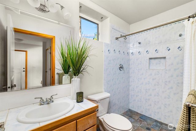 512 72nd Avenue NE, Olympia, WA 98506