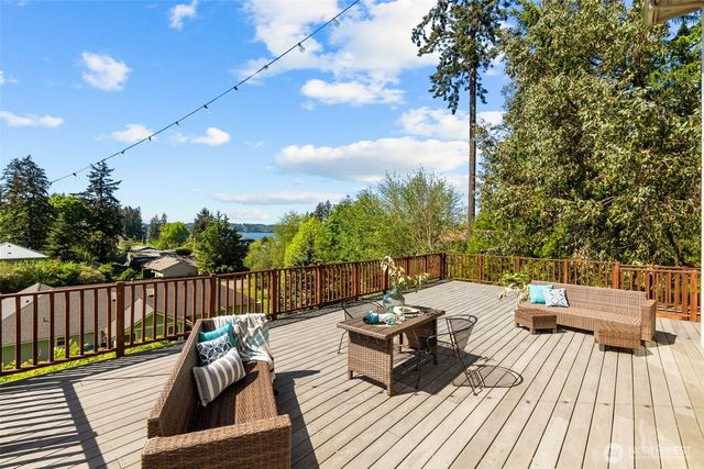 512 72nd Avenue NE, Olympia, WA 98506