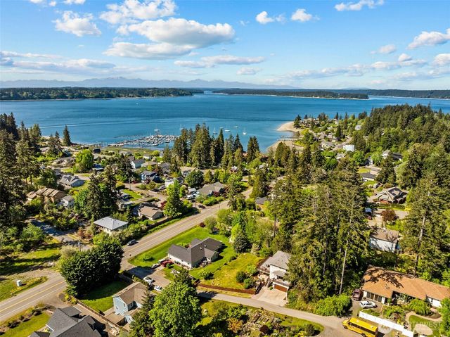 512 72nd Avenue NE, Olympia, WA 98506