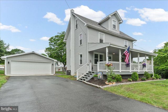 1842 CHERRY ST, Upper Chichester, PA 19061