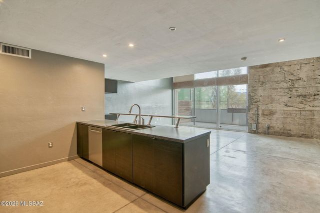 1001 E 17th St Apt 114, Tucson, AZ 85719