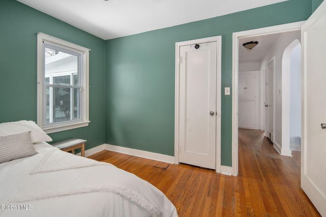 20 N Elmhurst Avenue, Colonie, NY 12205