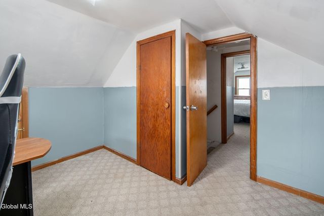 20 N Elmhurst Avenue, Colonie, NY 12205